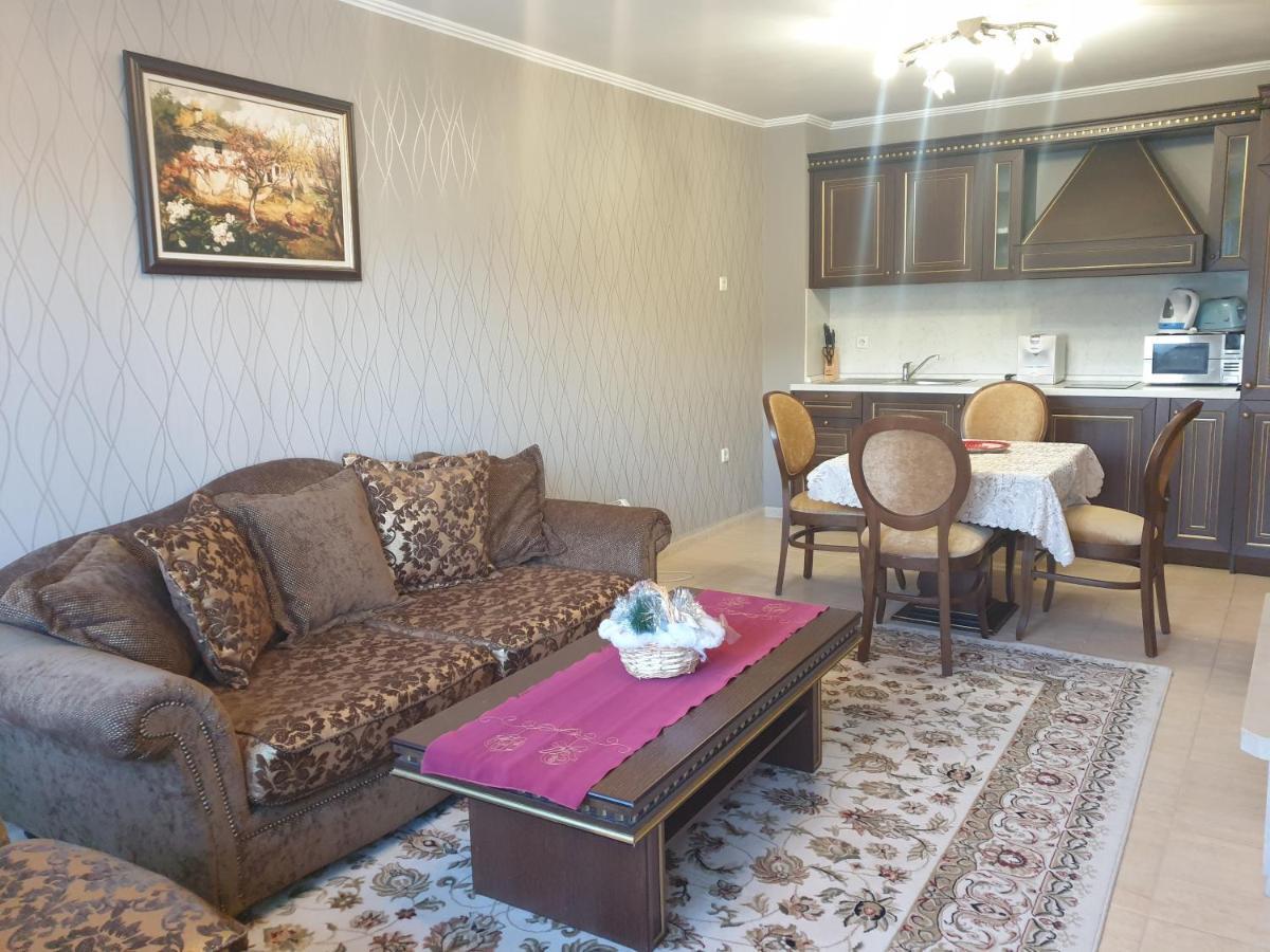 פמפורובו Grand Monastery Hotel Apartments מראה חיצוני תמונה