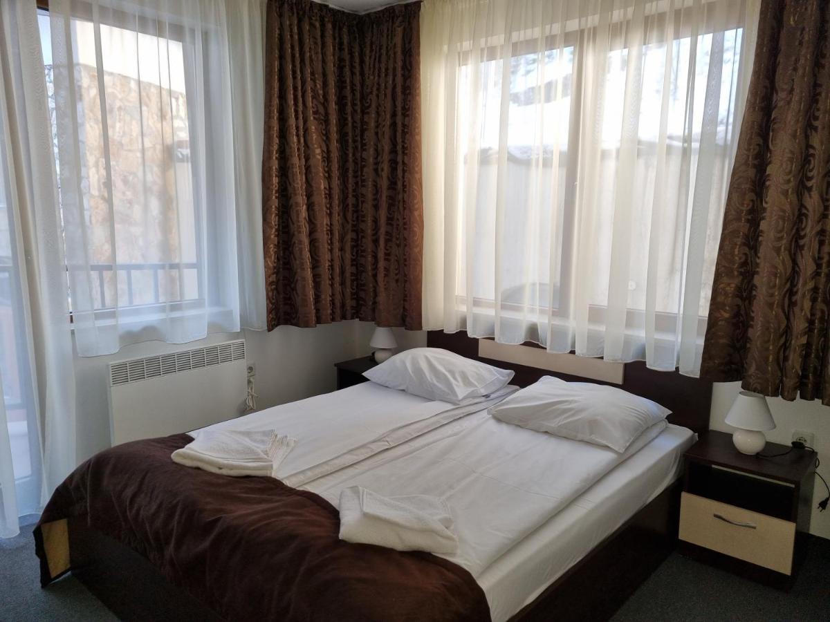 פמפורובו Grand Monastery Hotel Apartments מראה חיצוני תמונה