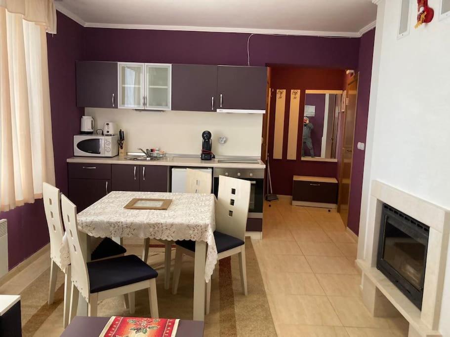 פמפורובו Grand Monastery Hotel Apartments מראה חיצוני תמונה