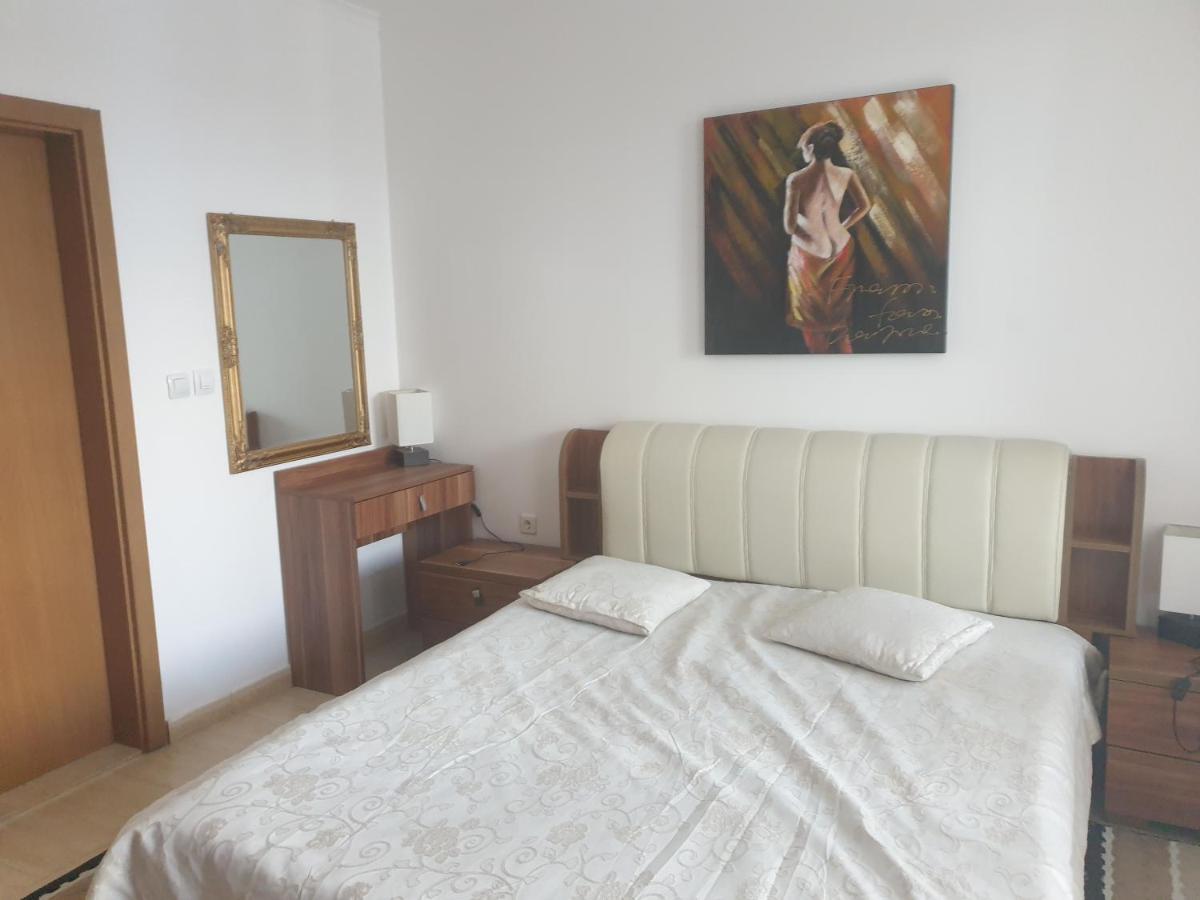 פמפורובו Grand Monastery Hotel Apartments מראה חיצוני תמונה