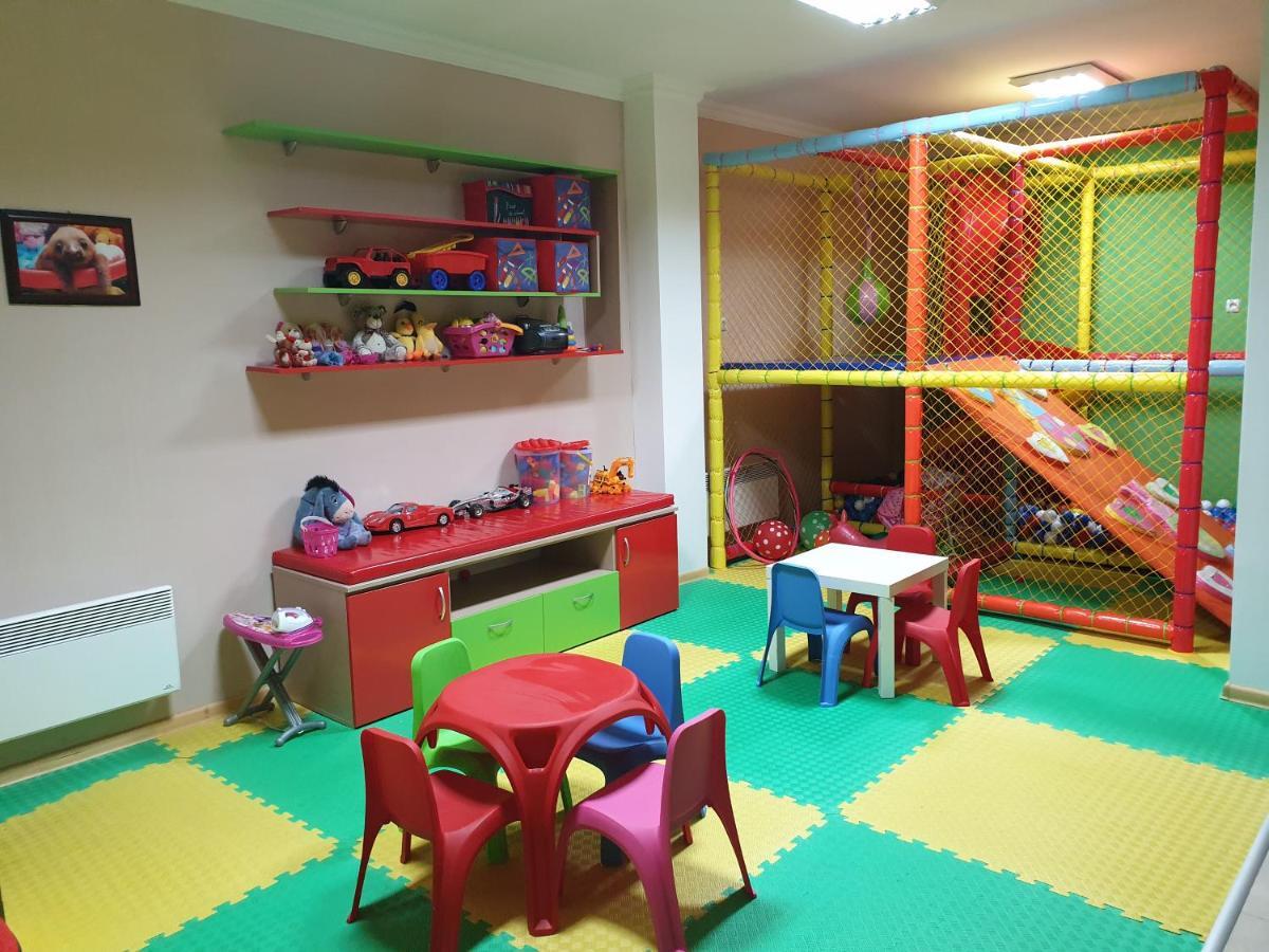 פמפורובו Grand Monastery Hotel Apartments מראה חיצוני תמונה